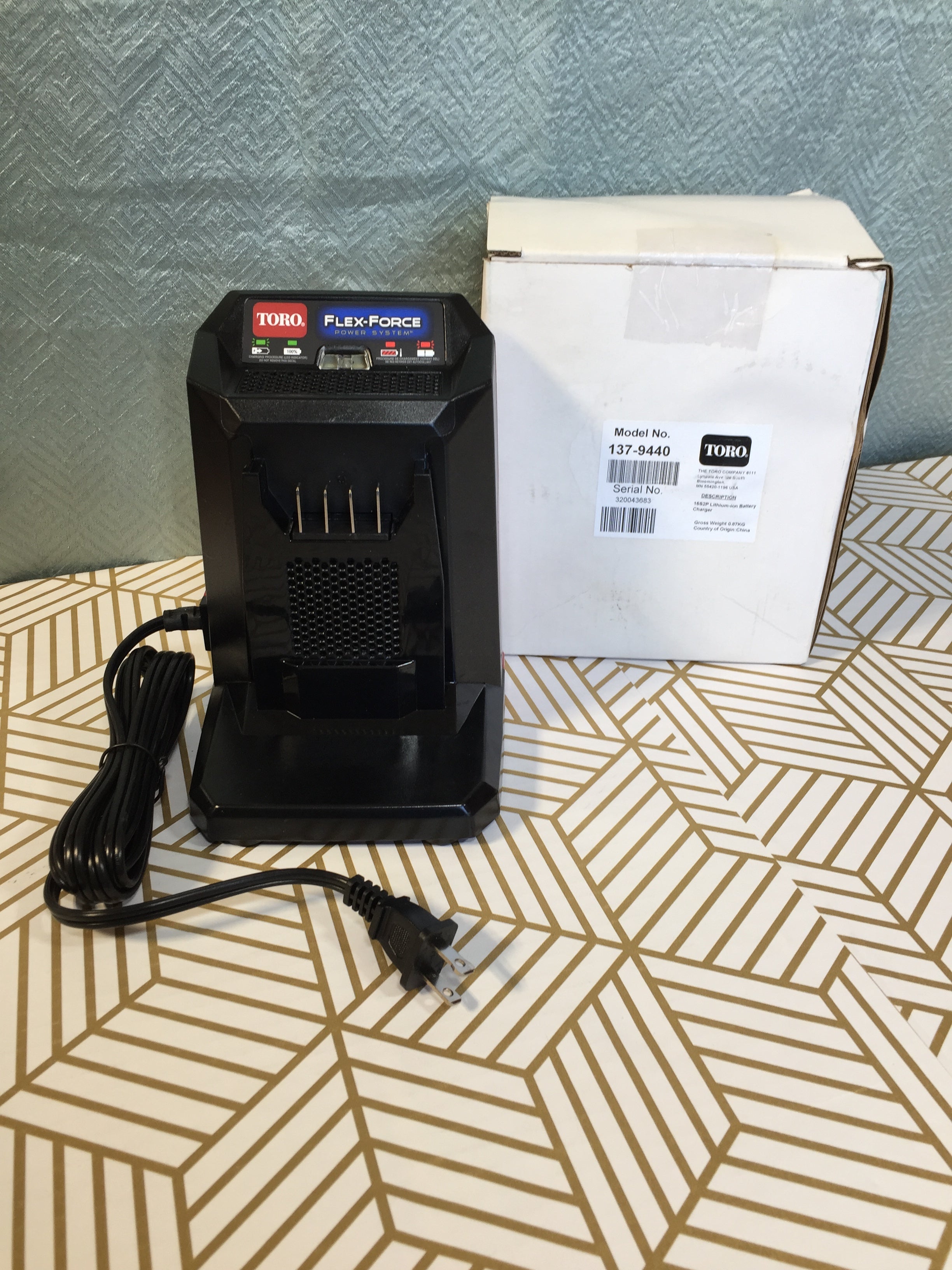 TORO 137-9440 Flex-Force 60 Volt MAX Lithium-ion Battery Charger 88602 (7665971233006)